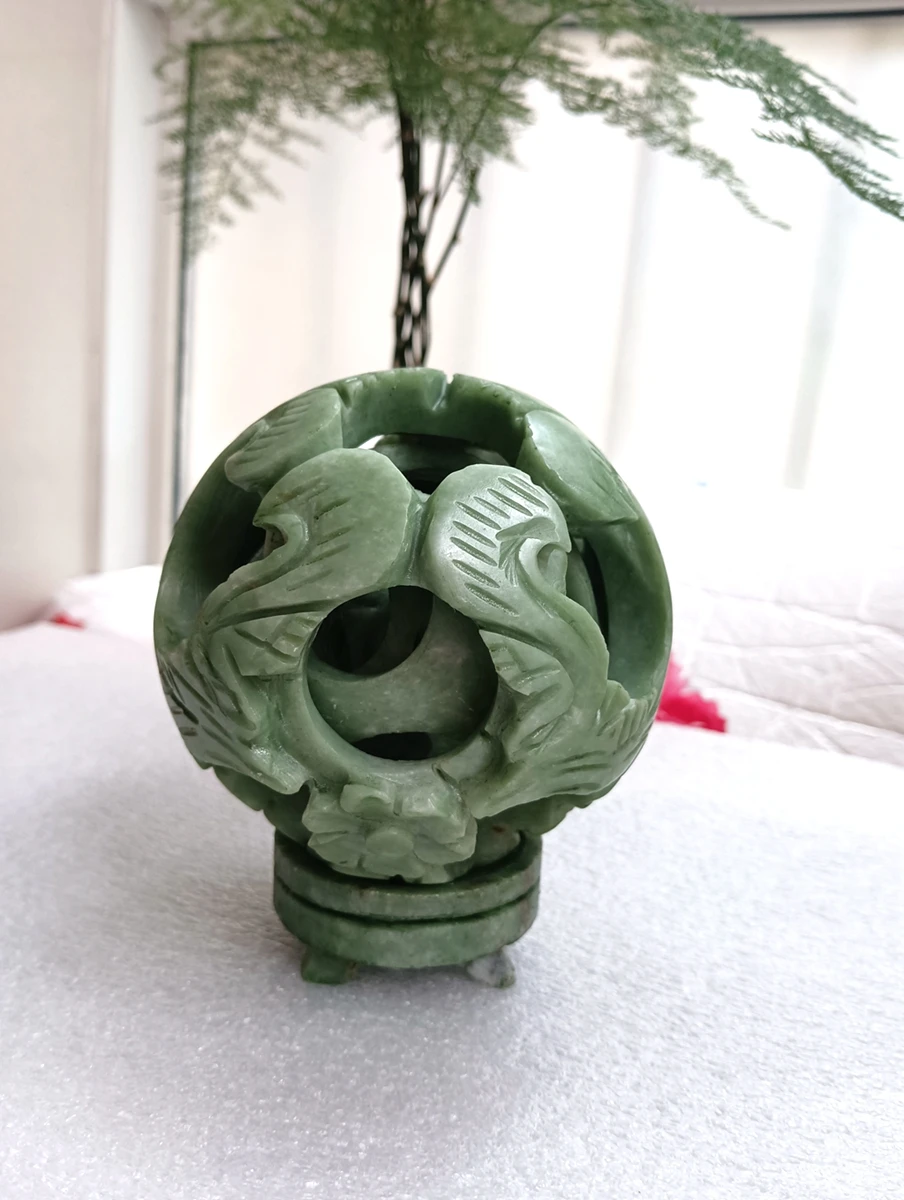 Handwork Carven Green Jade Sphere Globe 4 Layer Ball Movable Magical Mascot Home Ornaments