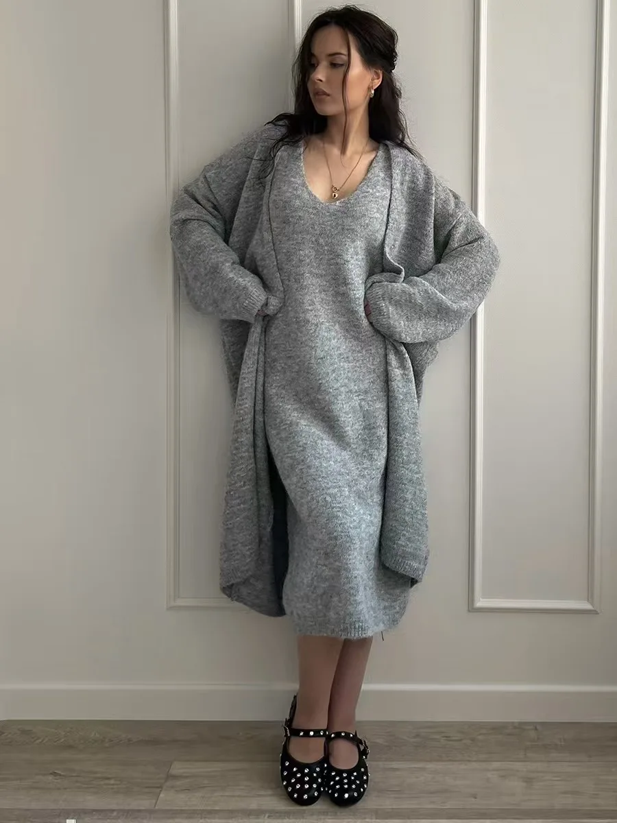 

Fashionable Long Knitted Sweater Vest Dress Set Loose Fit Two-Piece Suit Warmth for Autumn Winter V-Neck Mid-Length Sleeve