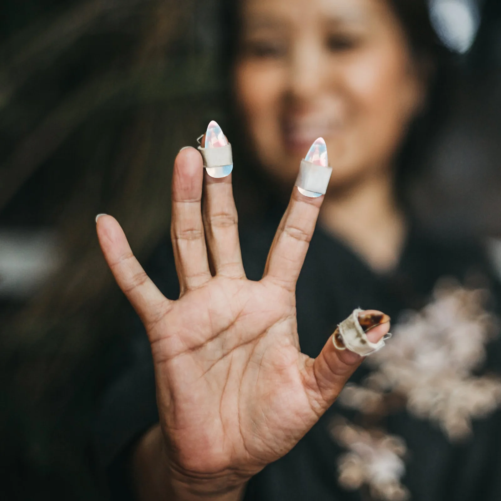 

16pcs Guzheng Finger Picks Dual Arc Thick Resin Nails Professional Concert Performance Picks Beginner Student Practice Kit -