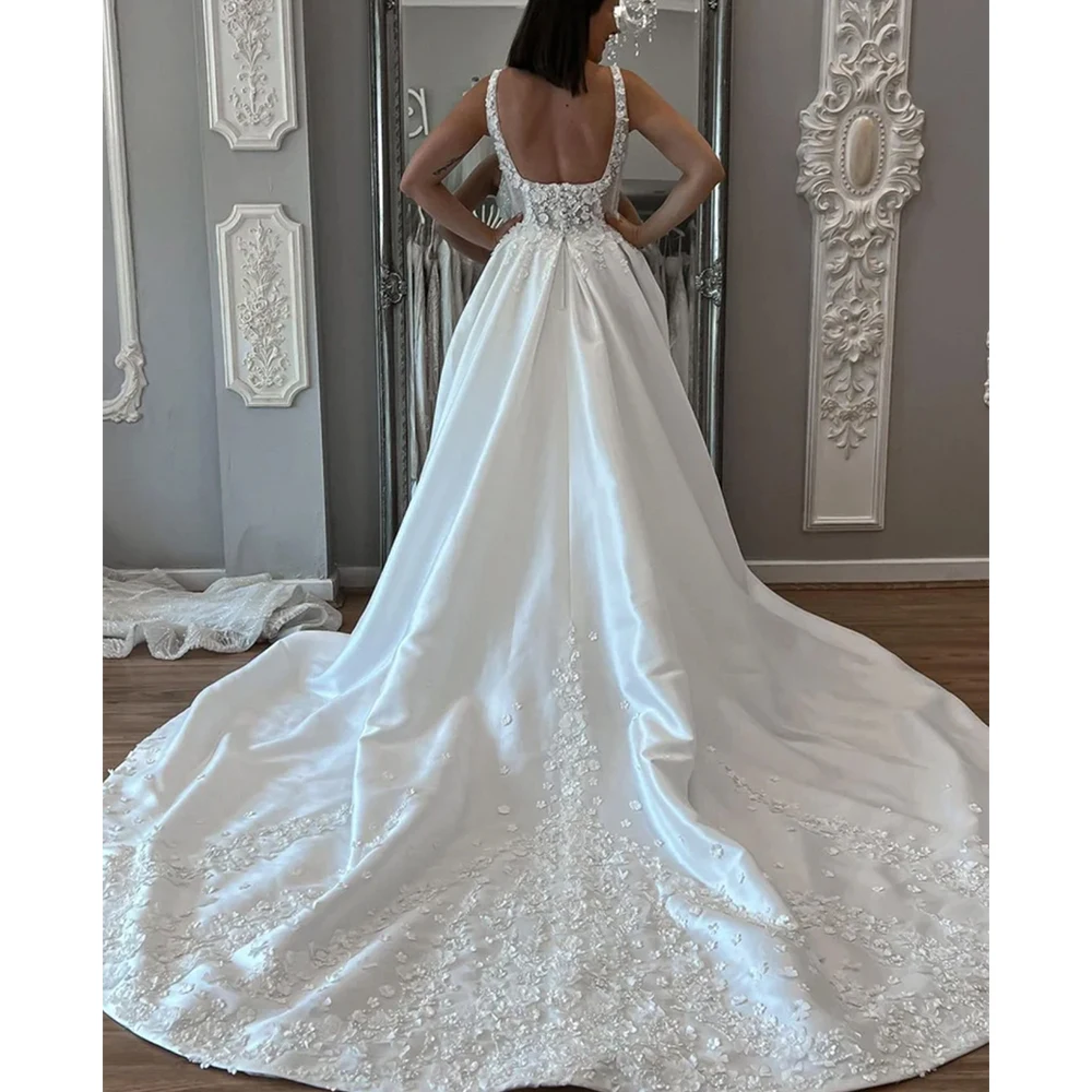 Ramanda Elegant Spaghetti Straps Satin Wedding Dress For Women 2023 V-Neck Lace Appliques Slit Backless Sleeveless Bridal Gown