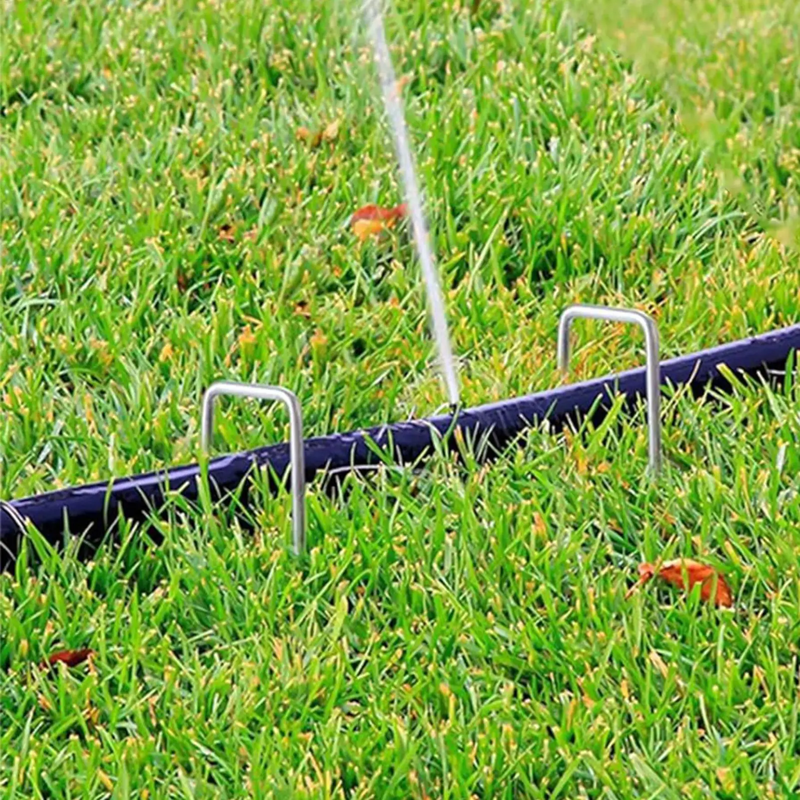 Landscape Stakes 30-Piece Heavy Duty Metal All-Weather Outdoor Yard Pins U Stakes Ground Spikes For Decoration Christmas Light
