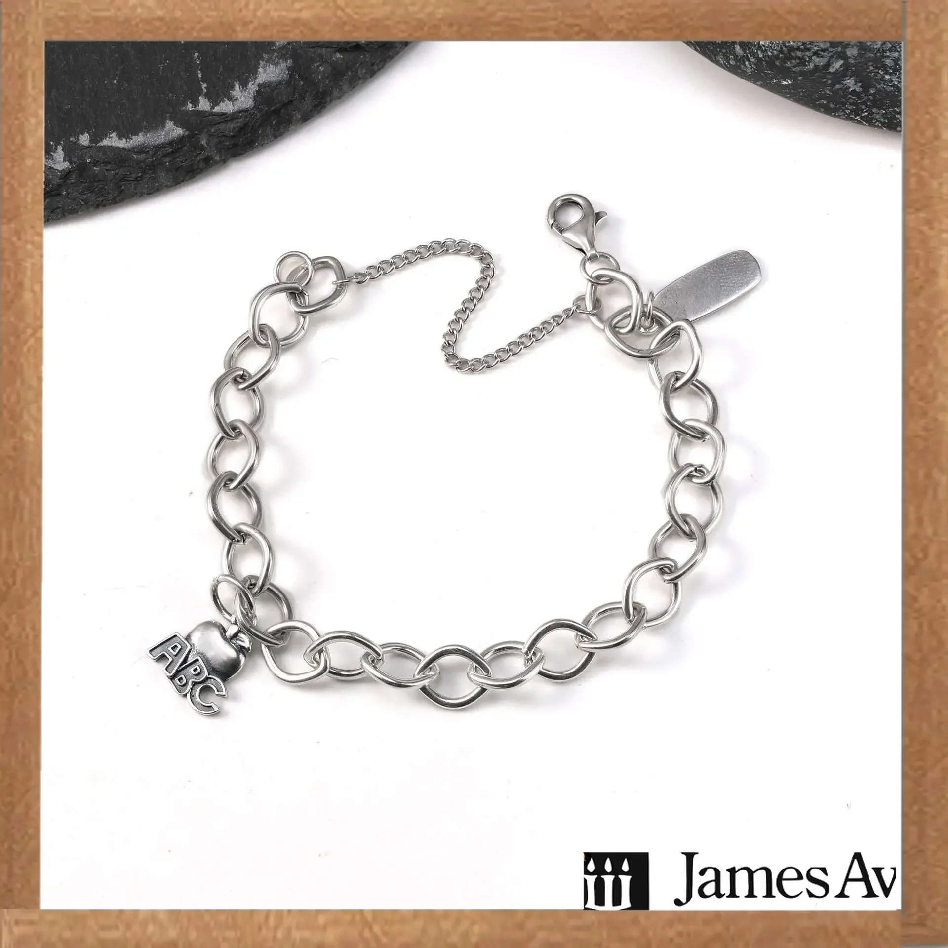 Vintage Silver Charm Bracelet for Women, Chunky Link Chain Bracelet with ABC Letter Charm, Twisted Oval Chain, Textured Rectangle Chain & Shooting Star Pendant, Adjustable Retro Metal Wrist Jewelry, Trend Stackable Bracelets, Birthday Wear