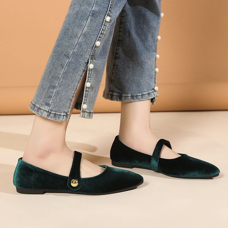 New Fashion Women's Pointed Toe Flat Shoes with Velvet Matte Finish Single Women Comfort Loafers Shoes Mary Jane Shoes