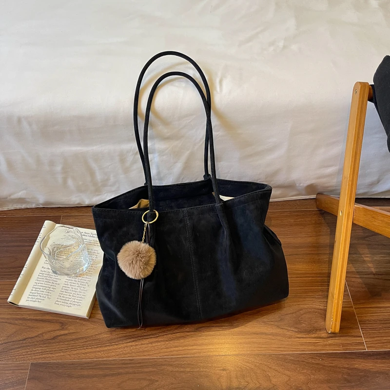 New Large Capacity Tote Bag Women's Underarm Bag Simple Daily Commuting Bag Urban Minimalist Style Synthetic PU Leather Bag