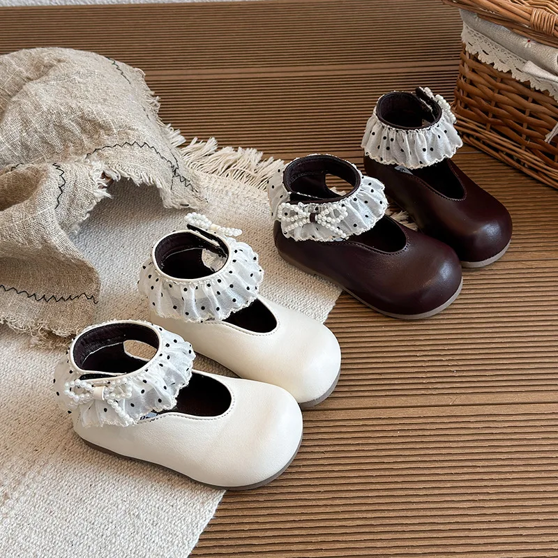 

Детские туфли Classmate весна-осень 2026: новая корейская версия, сетчатые кожаные туфли для девочек, модные туфли-принцессы с жемчужным бантом