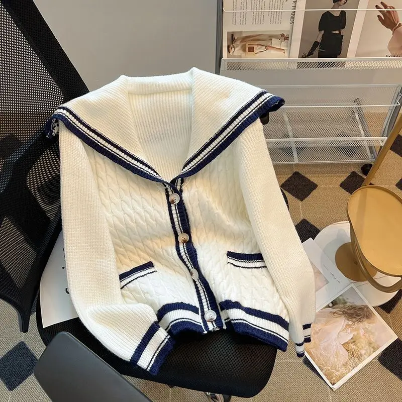 2023 Xiaoxiangfeng White Knitted Cardigan Autumn Retro Navy Style Flip Collar Short Sweater Women Clothing Long Sleeve Top