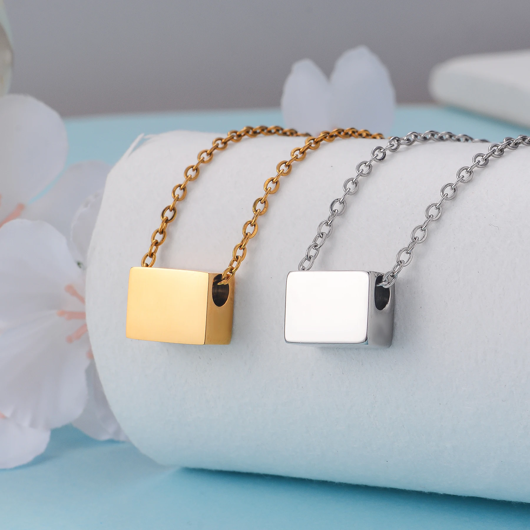 Edelstahl-Rechteck-Würfel-Urnen-Anhänger-Halskette für Frauen und Männer, Gedenk- und Kremations-Andenken-Schmuck – Detail 6