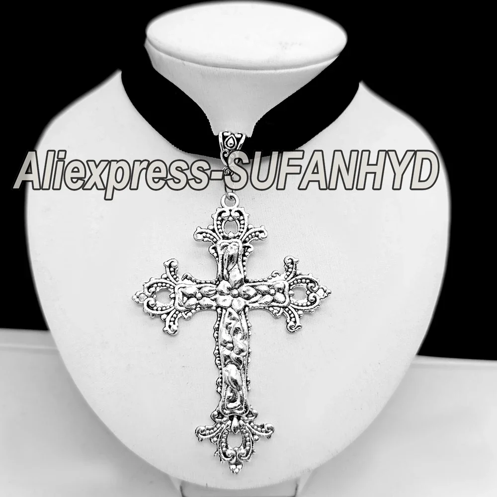 Vintage Gothic Black Velvet Cross Necklace for Women Punk Big Corss Fabric Choker Hip Hop Jewelry for Party