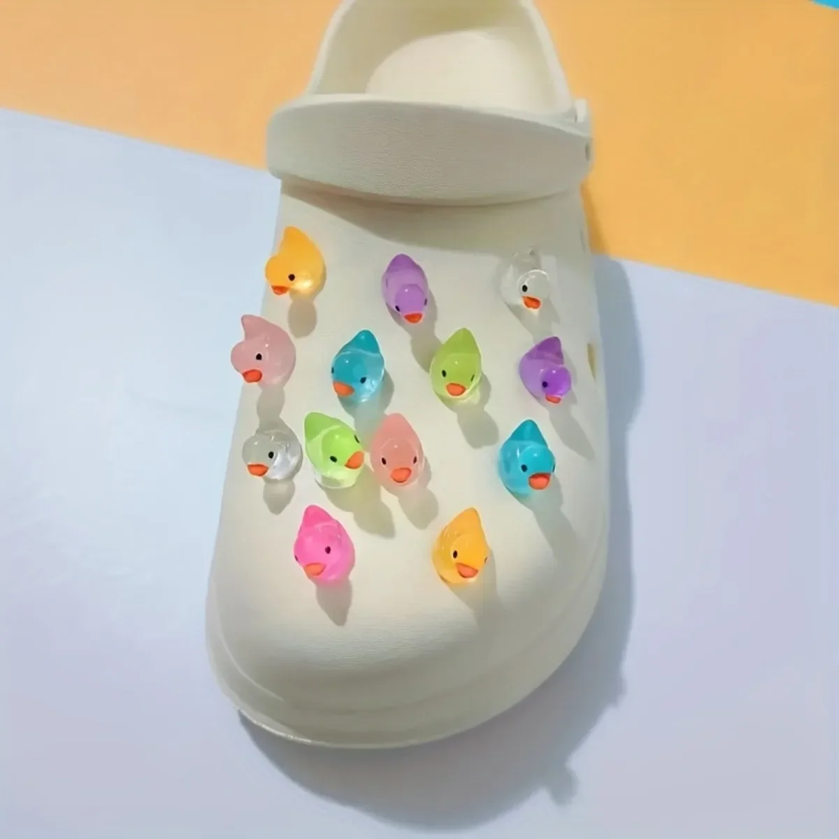 14/16PCS Leuchtende 3D DIY Abnehmbare Schnalle Schuhe Zubehör Ente Schuh Charms Set Nette Weihnachten Enten Erweiterte schuh Dekorationen – Detail 9
