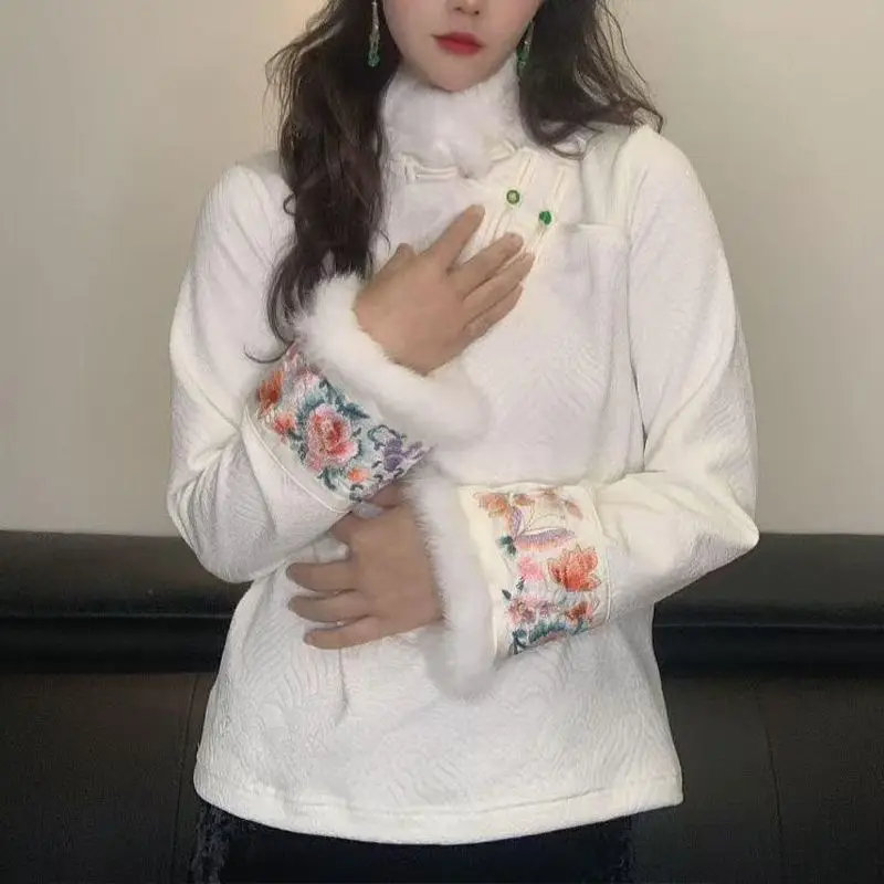 

Embroidery Long Sleeve Fleece T-Shirt 2025 Autumn Winter Chinese Style Women Turtleneck Base Shirt Female All-match Blouse Tops