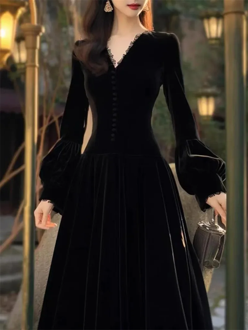 

2025 Autumn New Style French High-End Feeling Hepburn Style Beautiful Temperament Long Dress Powerful Black Dress For Women XXXL