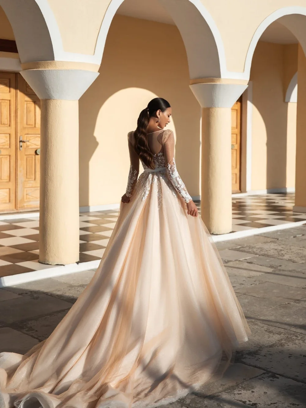 Flavinke Maßgeschneiderte elegante Champagner-Pailletten-Spitze-Applikationen Brautkleider O-Ausschnitt Langarm Brautkleid A-Linie Kleider