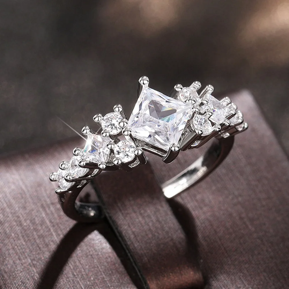 Romantic Sparkling Princess Cut 5A Zircon Engagement Rings Silver Color Multi-Stone Cluster Band for Women Wedding Jewelry Gifts