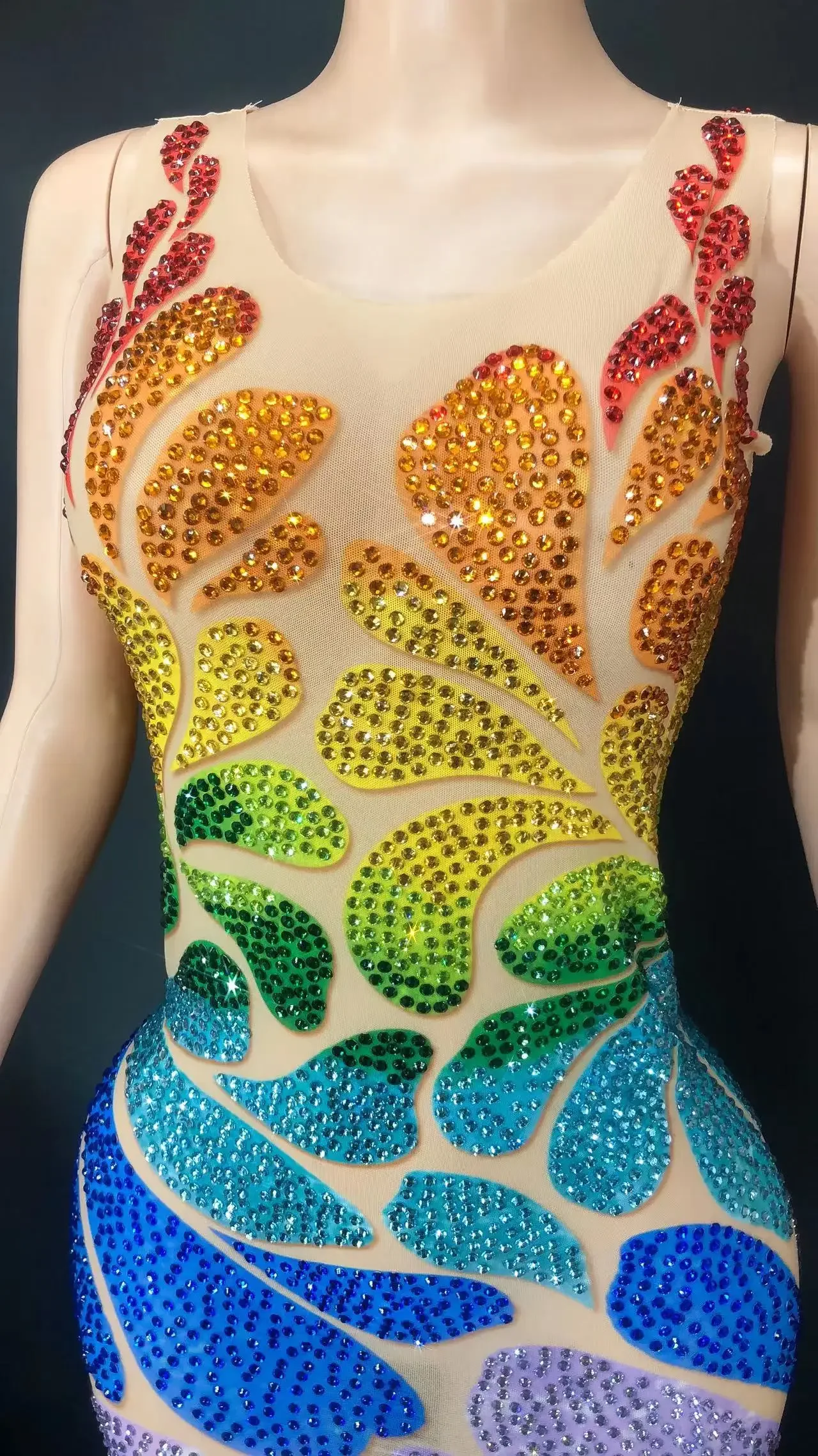 Vestido corto de malla transparente sin mangas para mujer, vestido Sexy Multicolor brillante con diamantes de imitación, talla grande, celebración de cumpleaños, baile de graduación