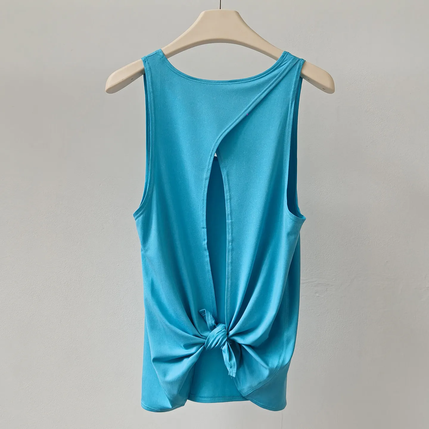Damen Sommer Slim Fit Schnelltrocknende Ärmellose Rennweste Lose Fitnesskleidung Lässiges Yoga-Oberteil mit Bindung für Laufen und Aerobic – Detail 2