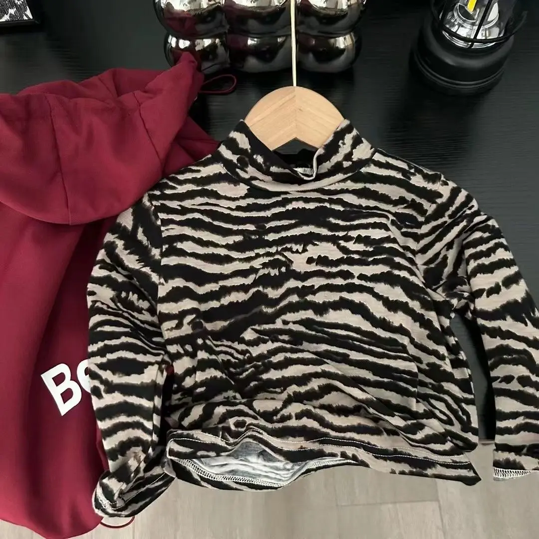 Children's autumn and winter zebra print base shirt 2026 new Korean version boys' long sleeved versatile top T-shirt