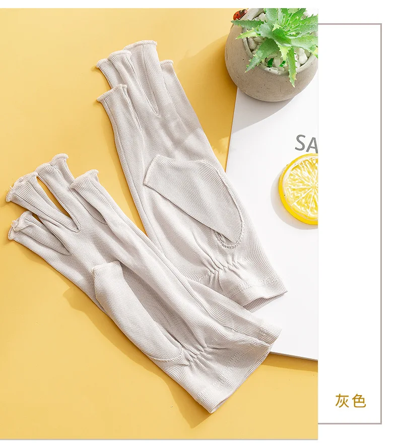 Birdtree, 100%Real Silk Knitted Gloves, Sun Protection Moisturizing, Women Half Finger Gloves, Breathable Skin Friendly A43876QM