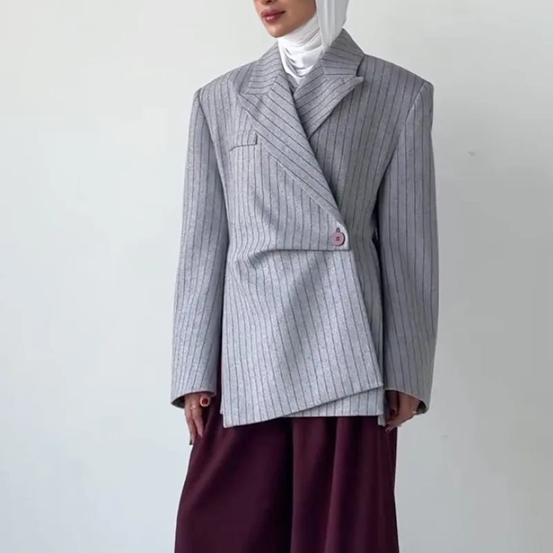 

2025 New Temperament Striped Lapel High Sense Irregular Fashion Suit