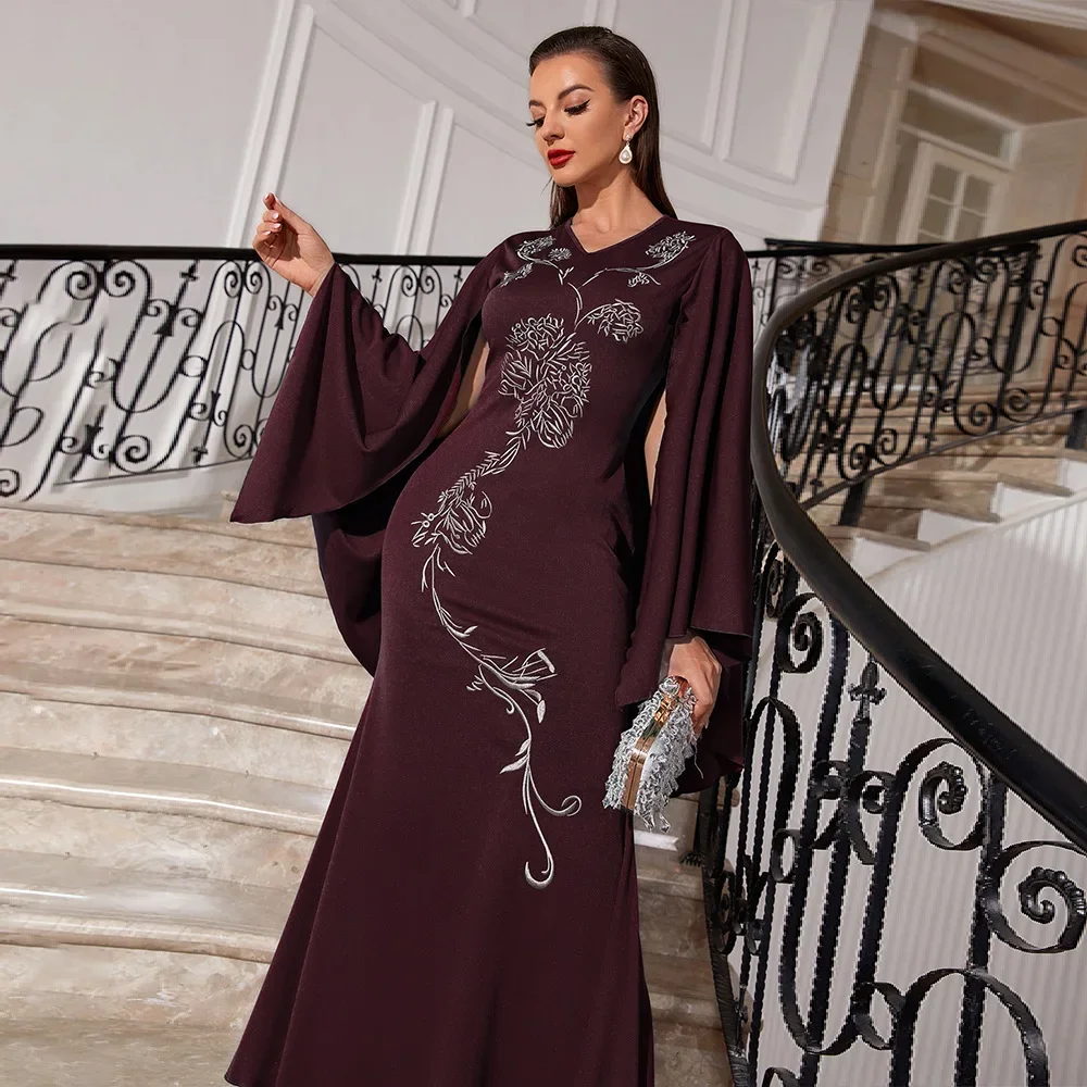 

Women Muslim Evening Dress Embroidered Abayas for Women V-neck Bat-sleeve Long Dress Africa Islam Clothing Elegant Turkey Robes