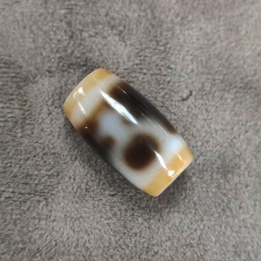 

10 pcs Taiwan Grey Leather Penetrating High Oil White Core 19 * 11mm Agate Tianzhu Necklace Pendant DIY Accessory Dzi