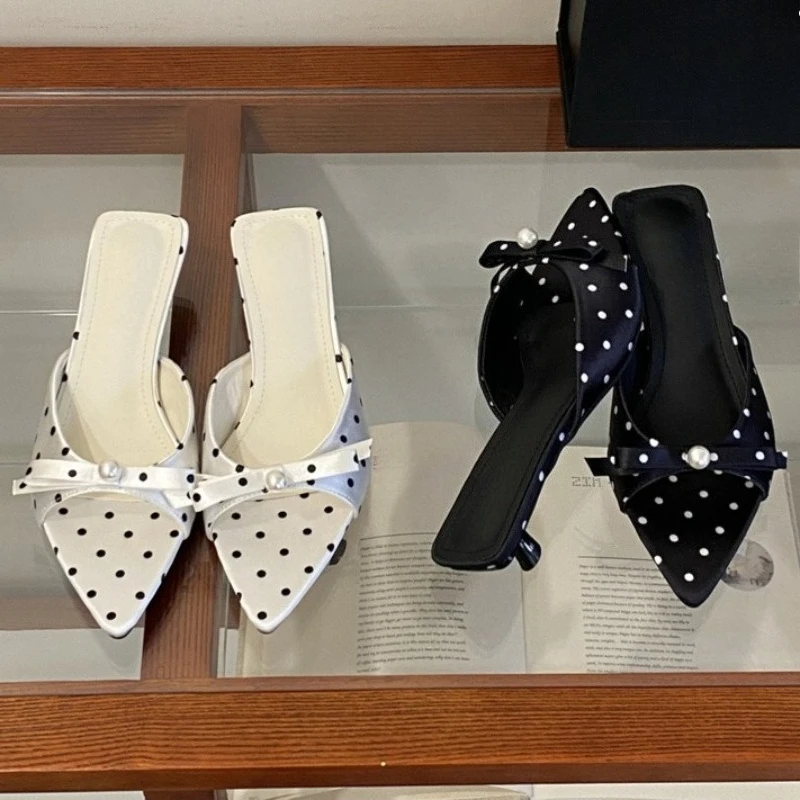 aneikeh-mules-de-saten-con-puntos-blancos-y-negros-para-mujer-con-lazo-de-perlas-punta-puntiaguda-tira-trasera-tacon-de-aguja-delgado-para-boda-verano