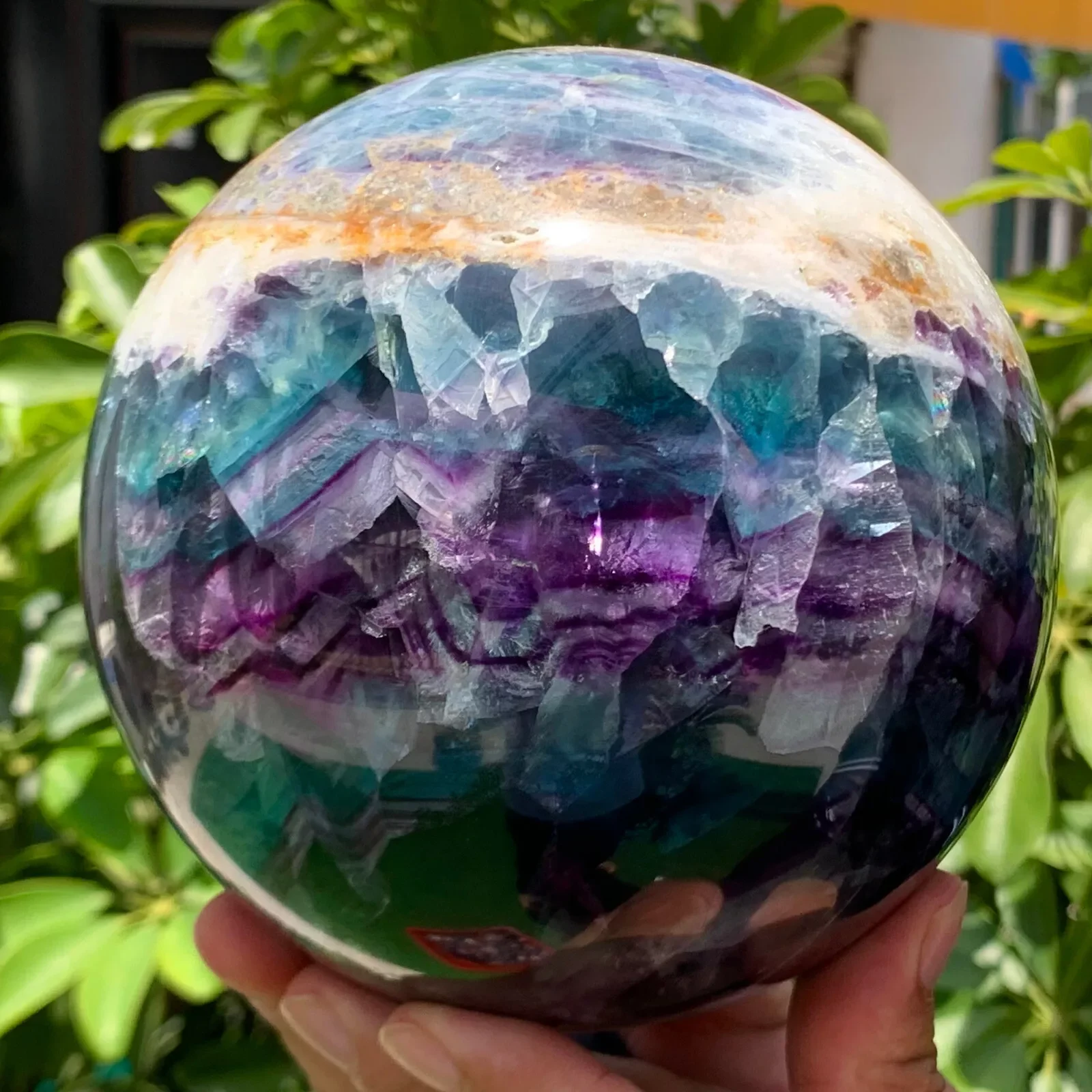 

Natural Colored Fluorite Crystal Energy Sphere, Spiritual Energy Healing, Home Decoration, Demagnetization Divination, Meditatio