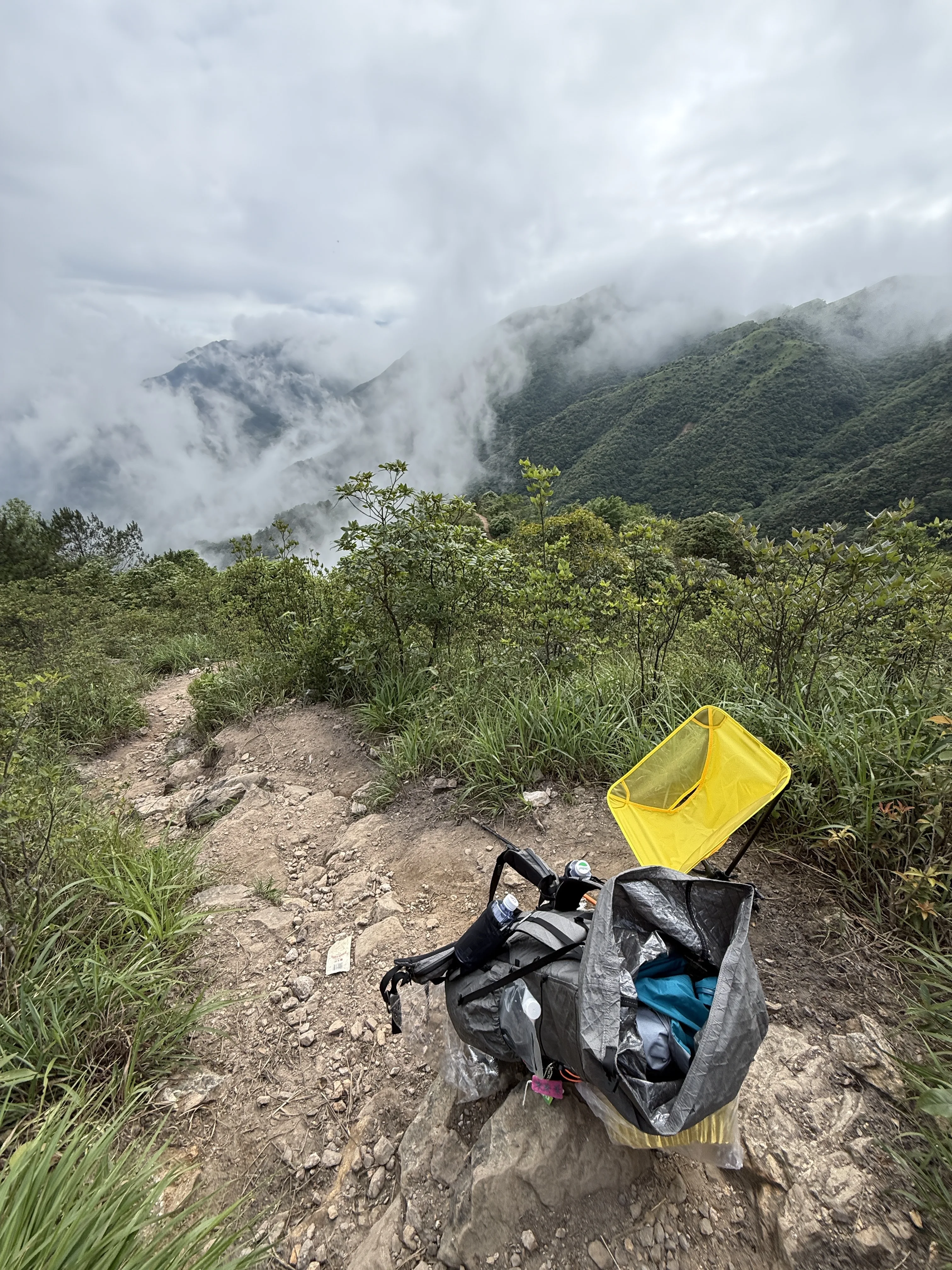 0,58 kg Leichter Tragbarer Camping-Klappstuhl für Bergsteigen, Sommer, Kühlendes Netzgewebe, Strand, Wandern, Rucksackreisen, Trekkingstuhl