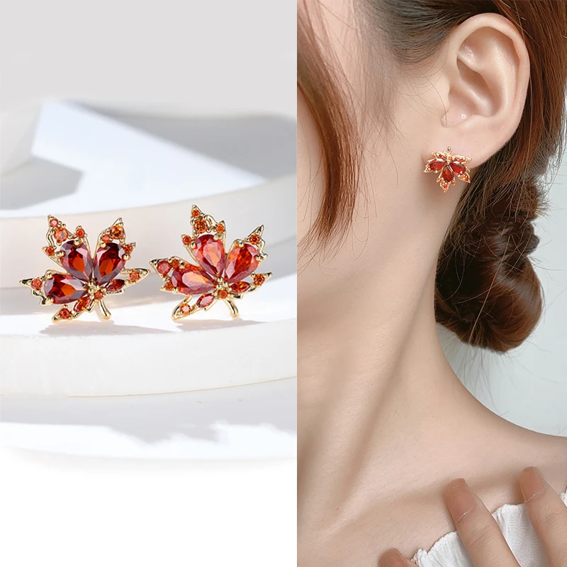 Temperament French Style Red Maple Leaves Stud Earrings for Women Delicate Cubic Zirconia Crystal Earrings Wedding Party Jewelry