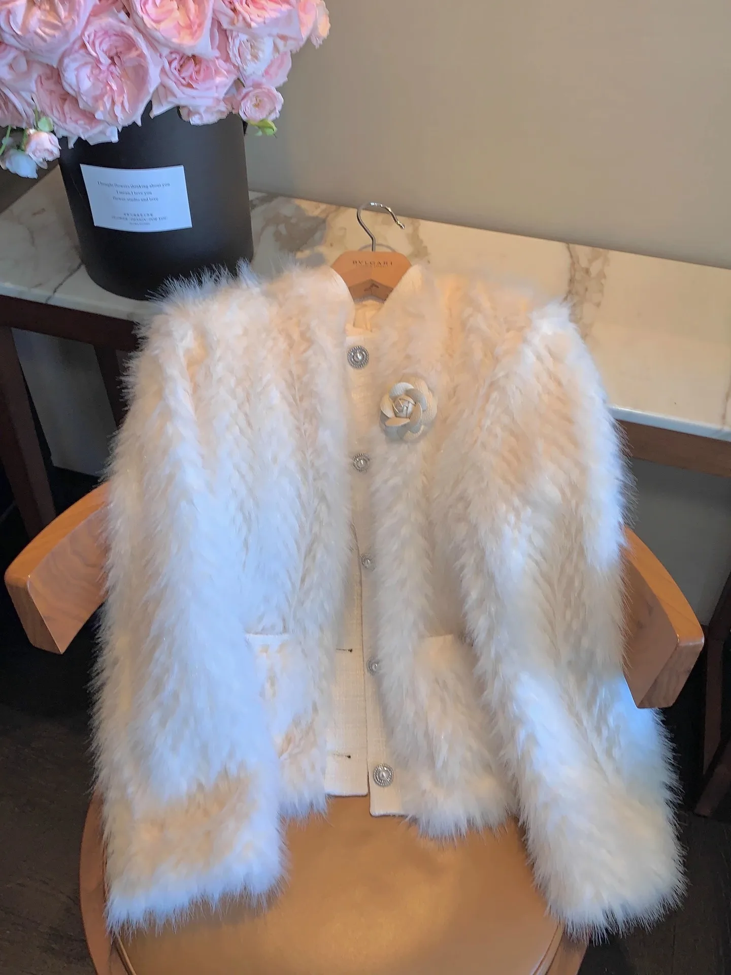 معاطف نسائية من الفرو الصناعي سترات متينة سميكة ثلاثية الأبعاد على شكل حرف O وأكمام طويلة واحدة الصدر فضفاضة مناسبة غير رسمية لخريف وشتاء 2025