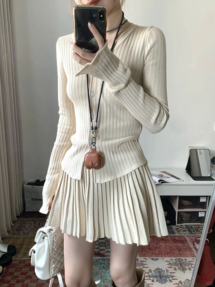 

2025 New Korean Style Apricot Long Sleeve V-Neck Knitted Sweater and Short Skirt Women's Cardigan and Half Skirt 2-Piece Set
