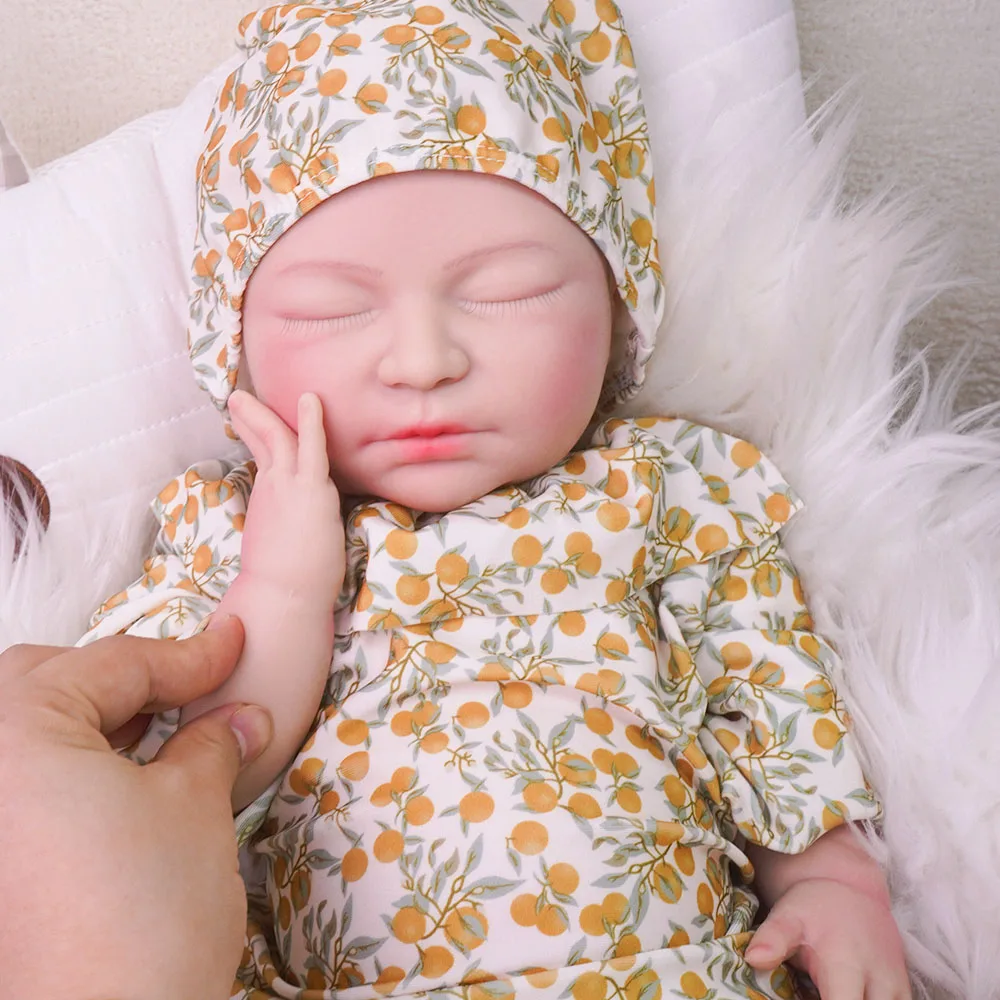 دمية سيليكون واقعية مقاس 20 بوصة هي دمية فتاة ناعمة ولطيفة، هدية مثالية للأطفال من سن 3 سنوات فما فوق. 13 لا ملابس