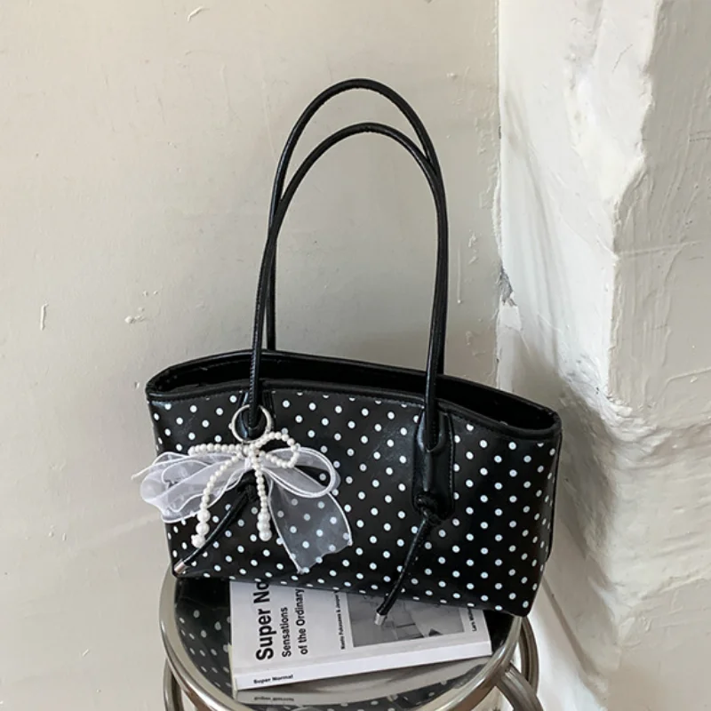 

Корейская сумка через плечо в горошек, элегантная сумка с жемчужным бантом, вместительная женская сумка для повседневных поездок на работу.