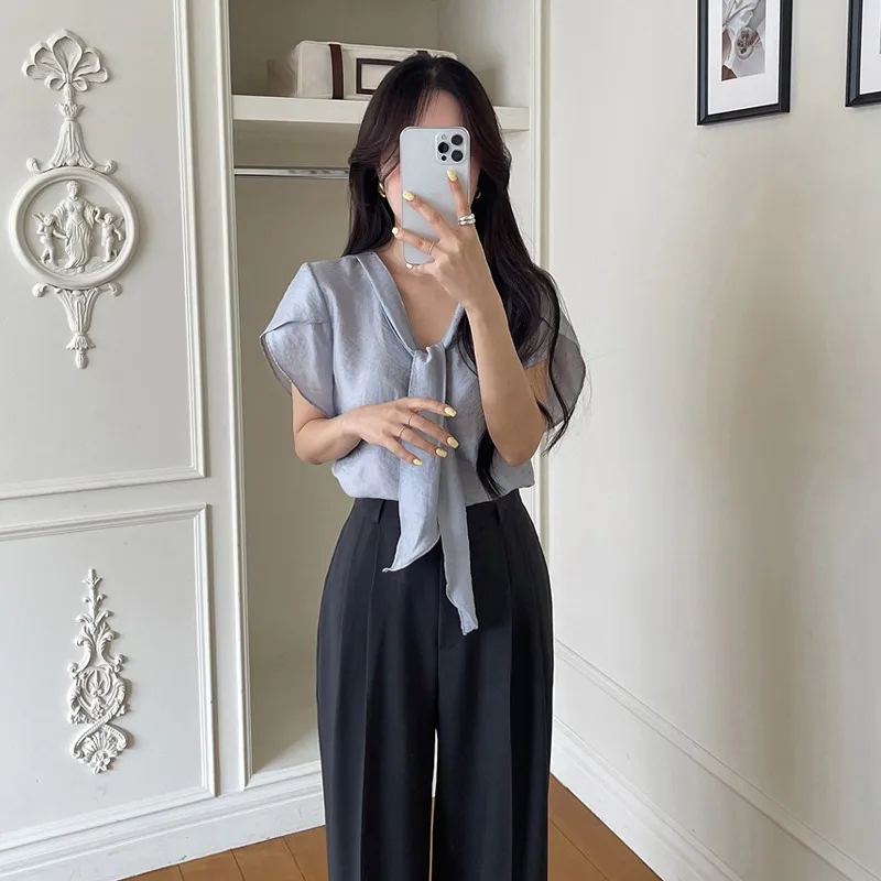 

Versatile Summer Chic V-Neck Sleeveless Top with Sashes Korean Style Women's Sweater for All Seasons And Occasions