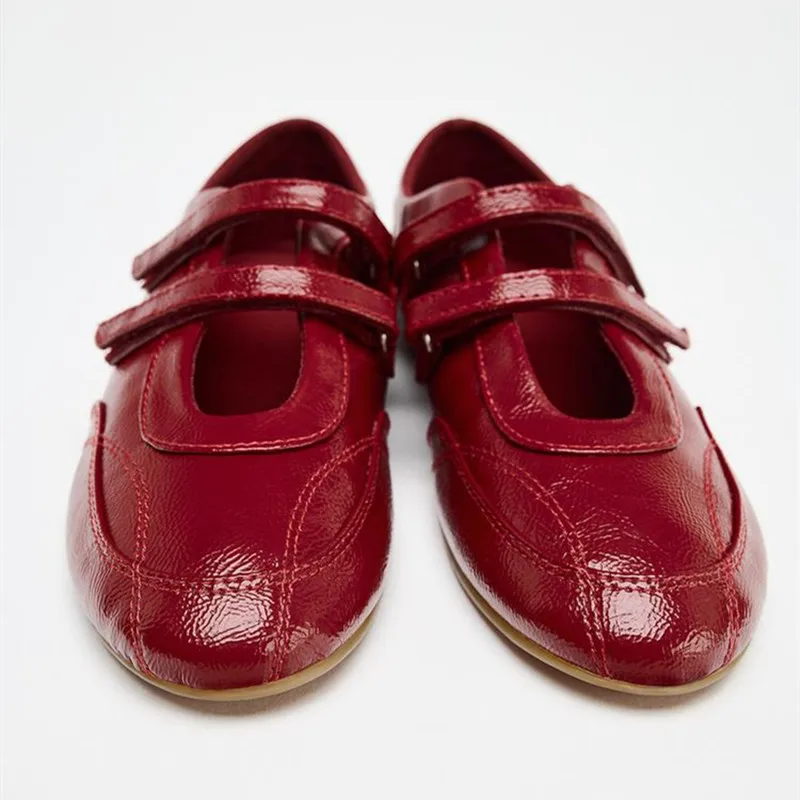 

Высококачественные красные балетки из лакированной кожи на плоской подошве, женские модные туфли на плоской подошве с двойной пряжкой, удобные легкие нескользящие лоферы