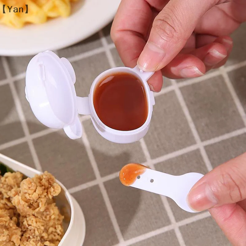 4pcs Mini Seasoning Sauce Dispensing Bottle Portable Ketchup Salad Dressing Container For Bento Lunch Box Kitchen Accessories