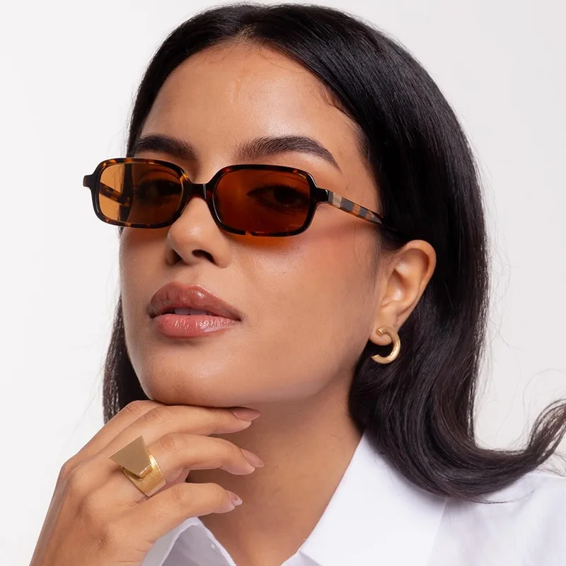

New Sunglasses for Women Men Square Sun Glasses Trendy Shades UV400 Protection Outdoor Eyewear Travel Essentials