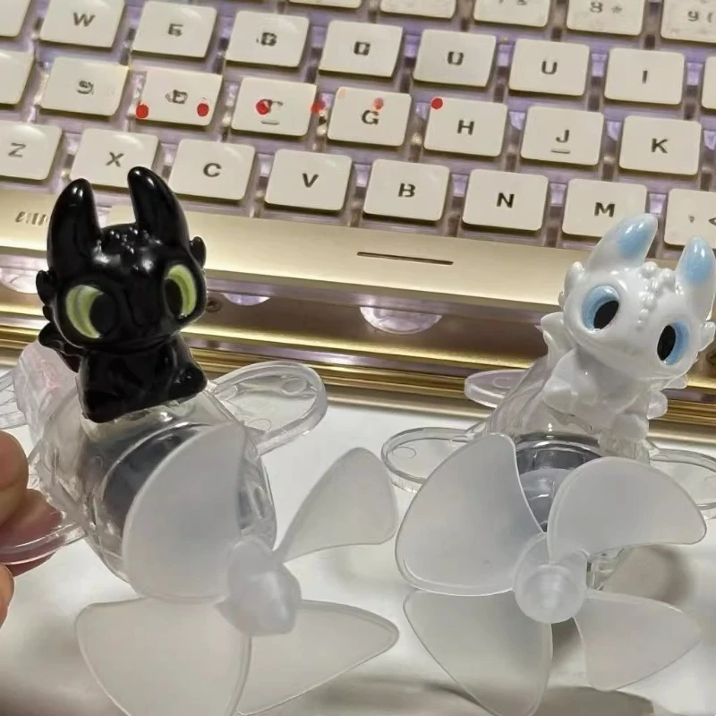 ألعاب أنيمي جديدة بدون أسنان تعمل بالرياح باعثة للغضب الليلي لطيف ضوء غضب طائرة صغيرة سكوتر كهربائي ديكور الدراجة الإلكترونية #5