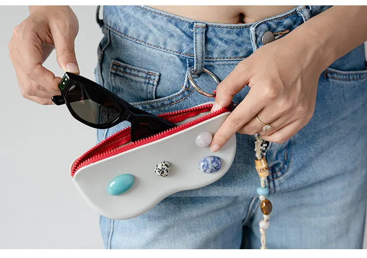 Luxurious Glasses Silicone Case with Gemstone Anti Drop Travel Portable Sunglasses Storage Bag Hung Glasses Bag Zipper Pendant