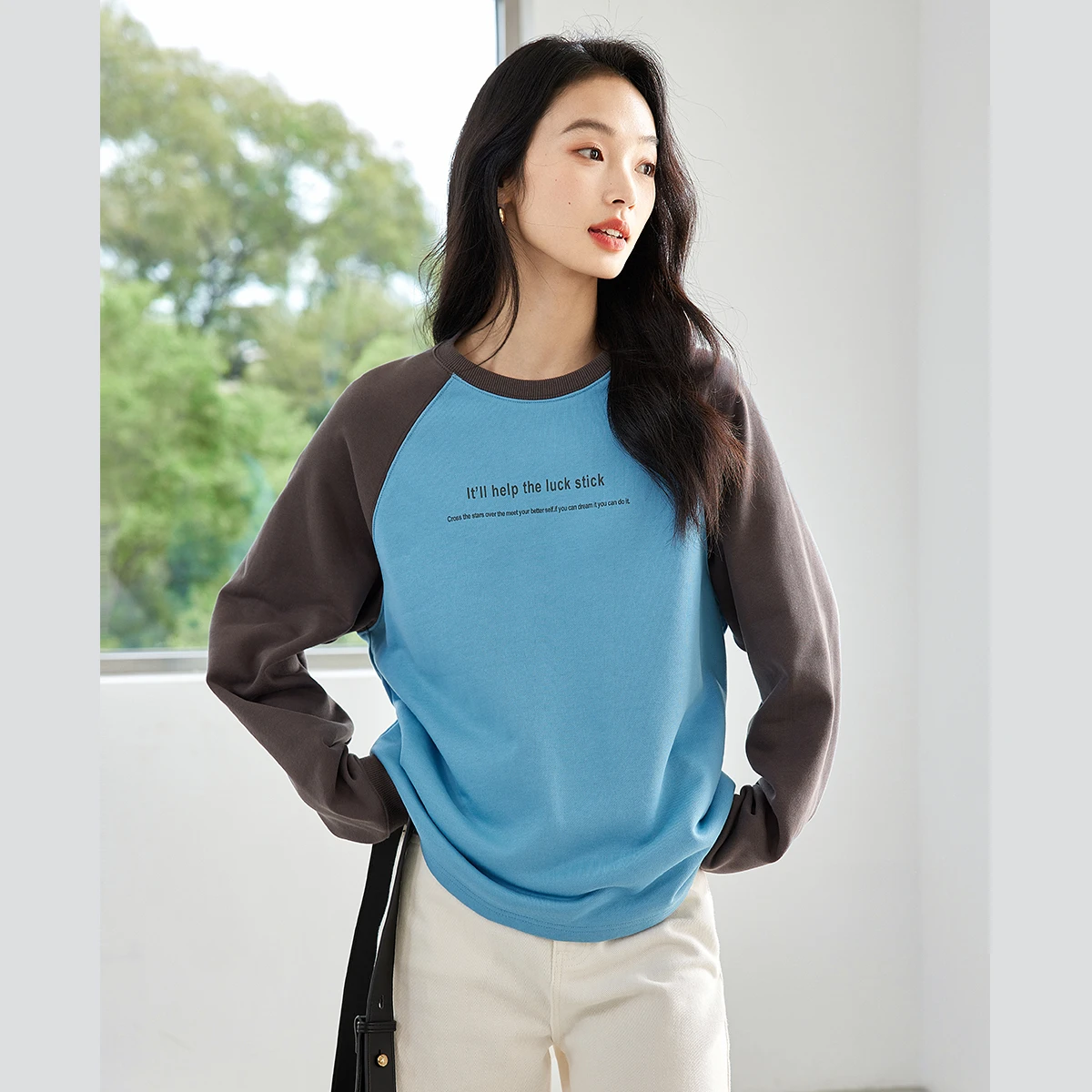 VIMLY Women's Sweatshirt Contrast Color Casual Long Sleeve Sweatshirts Letter Print Casual Commuter Loose-fit Tops Female M8305