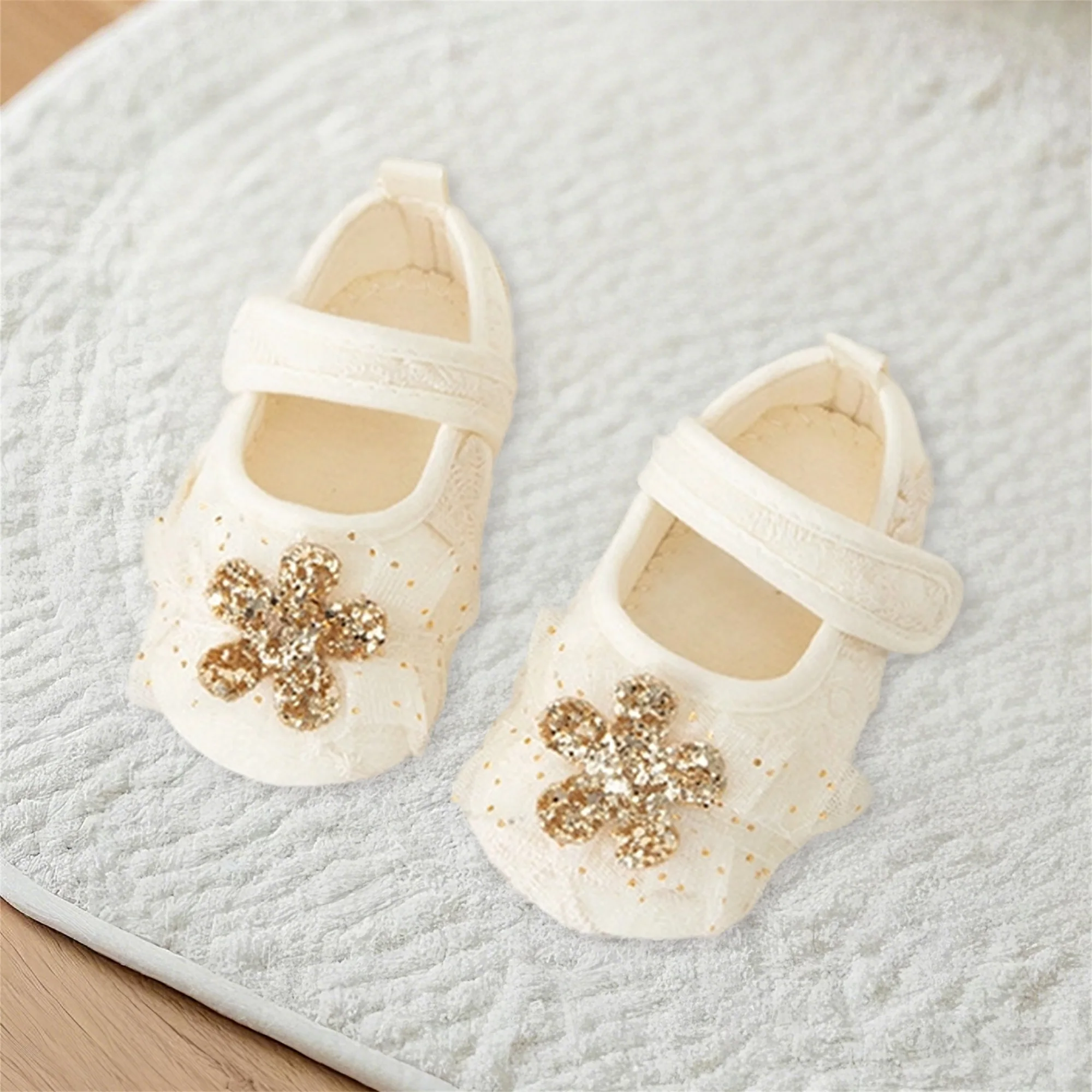 Infant Sparkly Sequin Mary Jane Shoes with Soft Sole for Baby Girls Cute Flower Crib Shoes for Parties Festivals and Baby