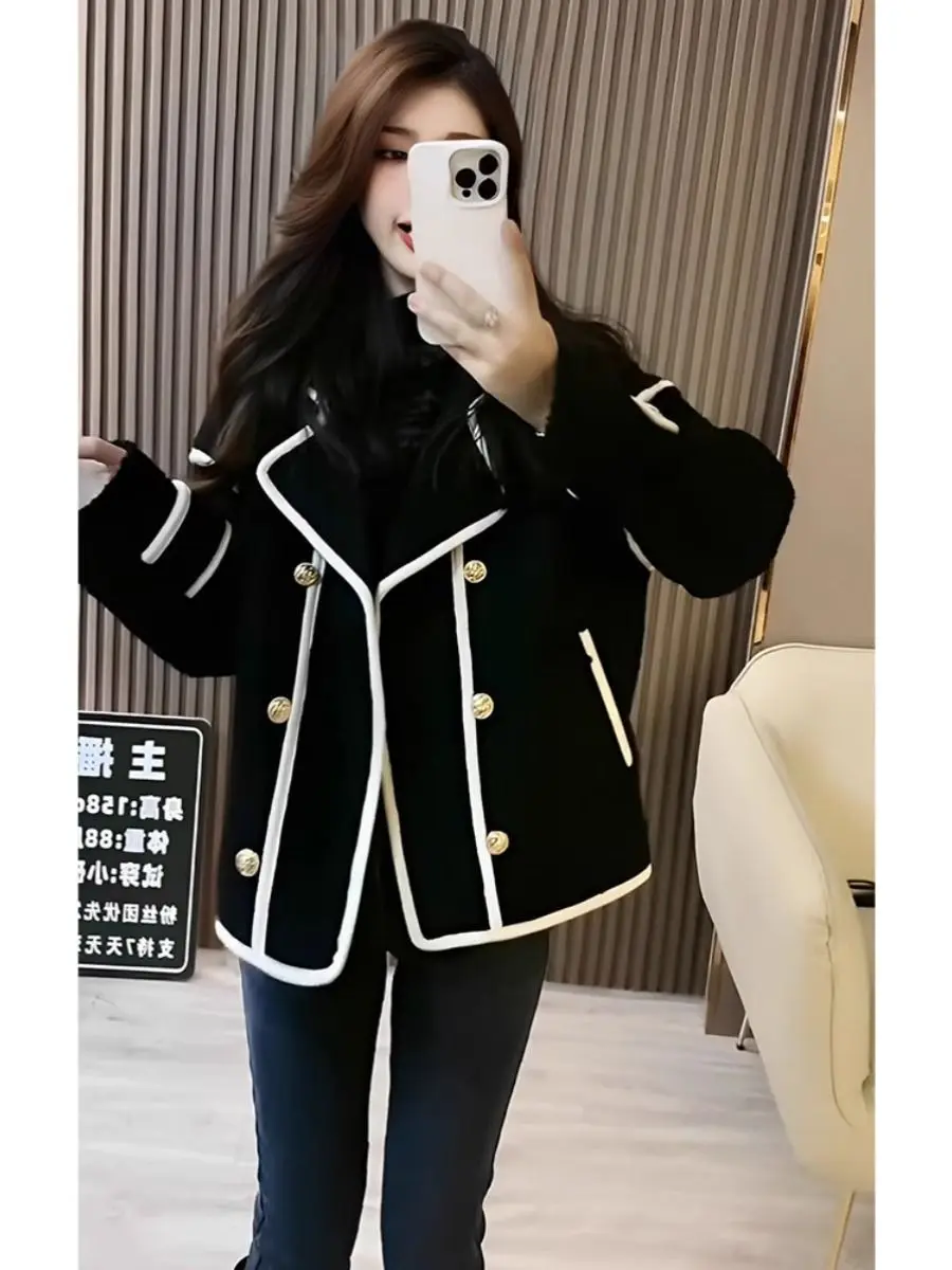 أسود طويل الأكمام الصغيرة عبق نمط صوف الضأن معطف سميك المرأة الخريف الشتاء 2025 جديد مزدوجة الصدر قصيرة نمط قطنية عالية الجودة #1