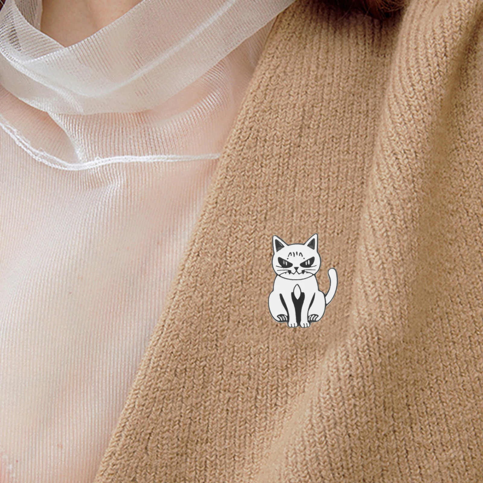 

Cute Cartoon Brooch Funny Metal Cat Pins Zinc Alloy Animal Design for Backpacks Clothing Women Kawaii Cool Lapel Pins