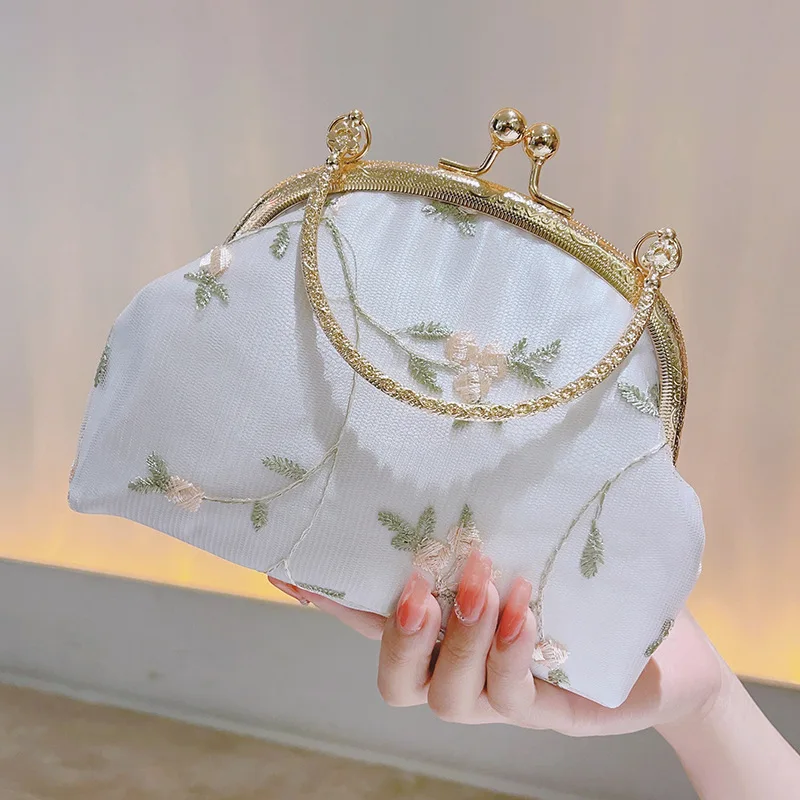 

Vintage Lace Embroidery Flower Clutch Shell Lock Women Wedding Bag Fringe Shoulder Crossbody Purse Elegant Small Chain Handbag
