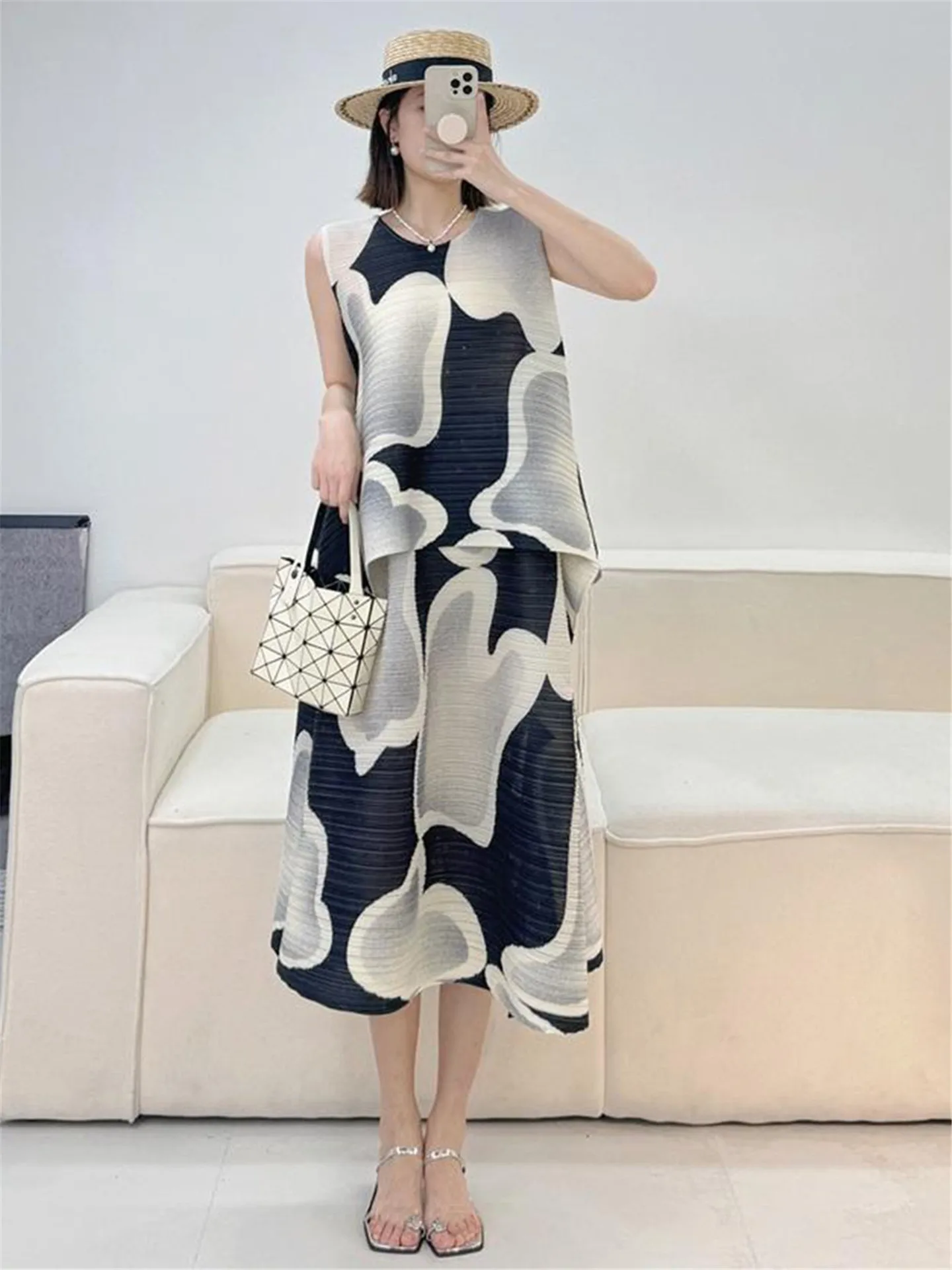 

Женский модный комплект из двух предметов: свободный топ с принтом «облака» и юбка-полусолнце, летний, с абстрактным узором, повседневный, комфортный