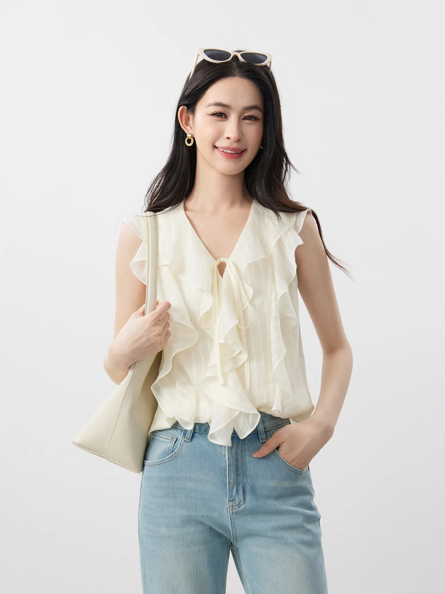 

Elegant Night Rose Silk Shirt Women's V-neck Sleeveless Embroidered Hemline Spring Summer Fashion Straight Cut Fiber Blend