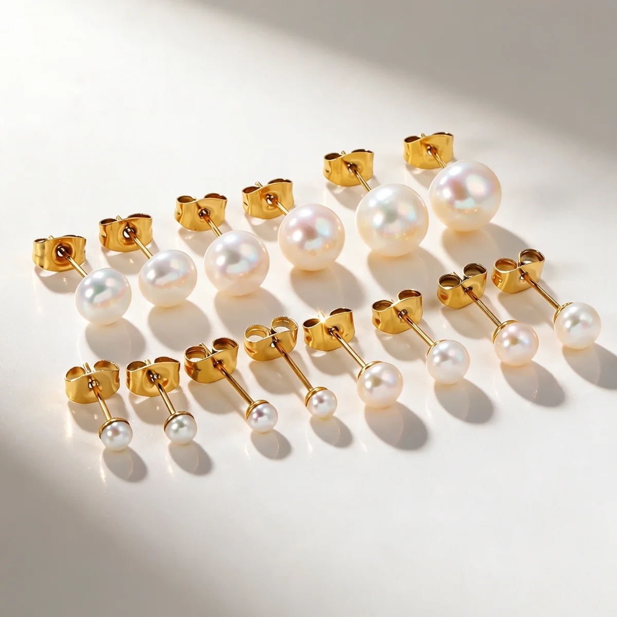 1pairs/2pcs Natural Round Pearl Stud Earrings Surgical Steel Vintage White Mother of Pearl Ears Piercing for Woman Gold Plated