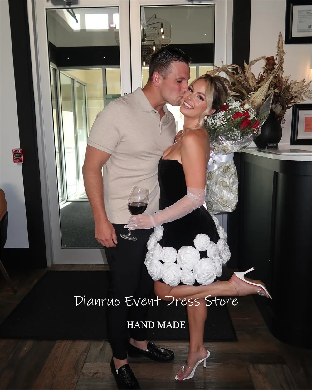 Dianruo Senza Maniche 3D Rosa Bianca A Line Prom Dress Mini Nero Robes De Soirée Senza Spalline Velluto Compleanno Abiti Donna Personalizzato