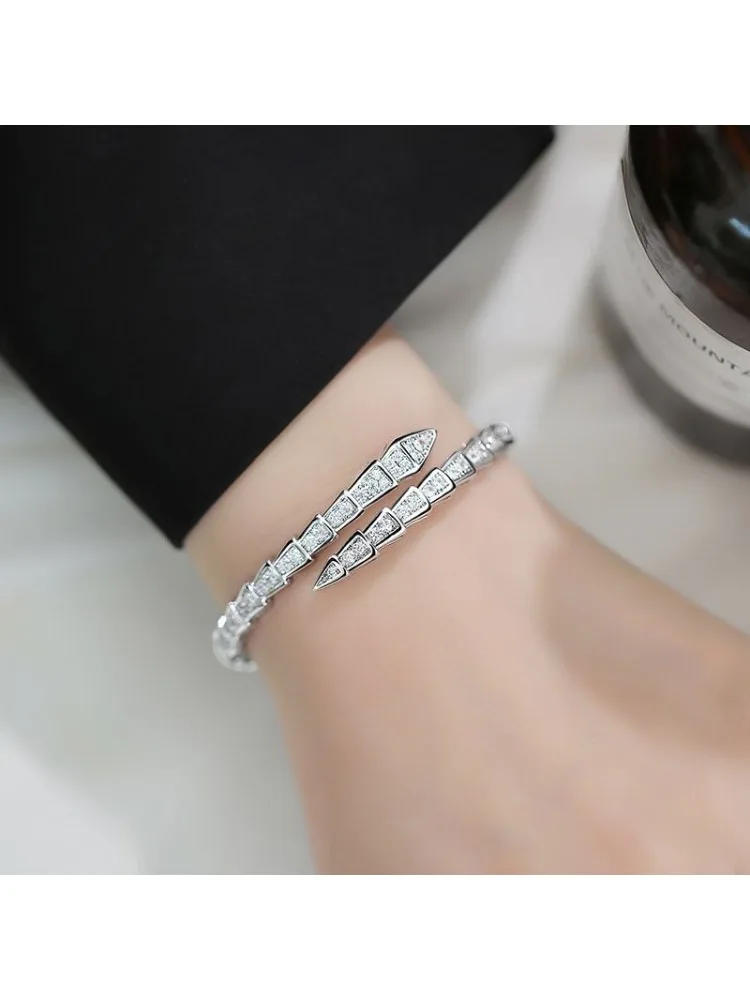Dames Anime Cosplay Zirkoon Slangenbot Armband Luxe Minimalistische Slangvormige Exquise Armband - afbeelding 2