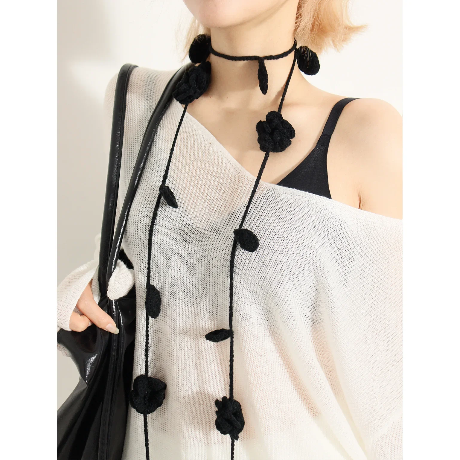 

Hand Woven Crochet Flower Rose Scarf Necklace For Women Spring Summer Sweater Chain Neck Flower Scarves Female Neck Scarf Shawls
