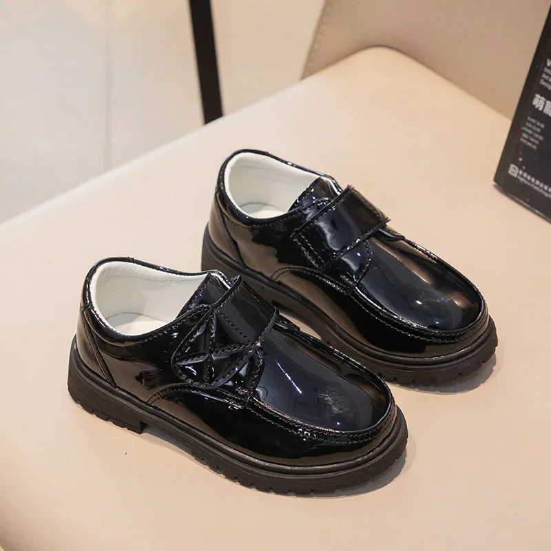 Sepatu kulit anak laki-laki, sepatu seragam sekolah kasual, sneaker bernafas anti slip, hitam gaya Inggris, Formal serbaguna